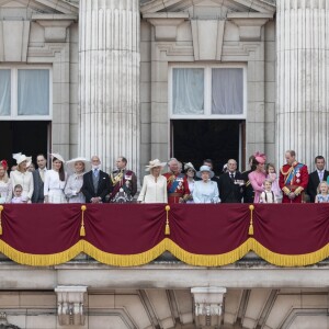 Le prince Harry avec la famille royale britannique lors de la parade "Trooping the colour" à Londres le 17 juin 2017.