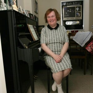 Susan Boyle chez elle à Blackburn dans le comté de West Lothian en Ecosse, le 25 avril 2017.