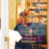 Céline Dion et ses enfants Eddy et Nelson ont quitté l'hôtel Royal Monceau pour aller à la boutique Stanlowa à Paris, le 27 juin 2017.
