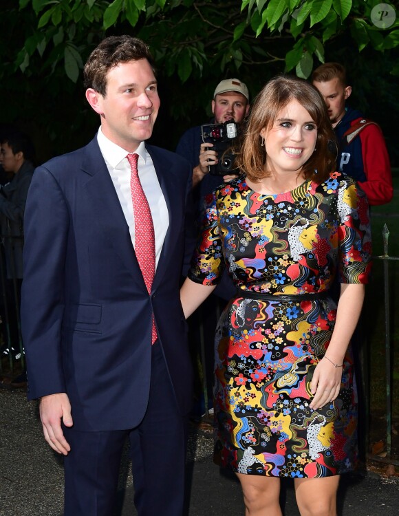 La princesse Eugenie d'York et son compagnon Jack Brooksbank à la summer party de la galerie Serpentine dans les jardins de Kensington à Hyde Park, le 28 juin 2017 à Londres.