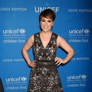 Alyssa Milano - 6ème soirée de gala biannuel UNICEF Ball 2016, en partenariat avec Louis Vuitton, à l'hôtel Beverly Wilshire Four Seasons à Beverly Hills, le 12 janvier 2016.12/01/2016 - Beverly Hills