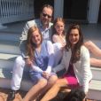 Brooke Shields, son mari Chris Henchy et leurs filles Rowan et Grier. Avril 2017.