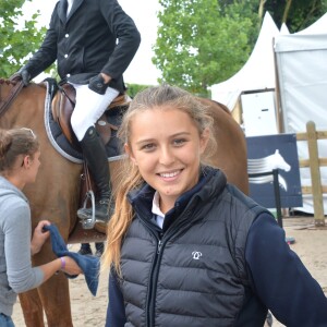 Exclusif - Guillaume Canet et sa nièce Paloma de Crozals - Détente lors du Longines Paris Eiffel Jumping au Champ de Mars à Paris, le 1er juillet 2017. © Borde-Veeren/Bestimage