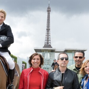 Guillaume Canet 3ème prix Metrobus, Gad Elmaleh, Roschdy Zem et Virginie Coupérie-Eiffel lors de la remise du Prix Metrobus (1.35/1.40) lors du Longines Paris Eiffel Jumping au Champ de Mars à Paris le 30 juin 2017. © Olivier Borde / Veeren / Bestimage