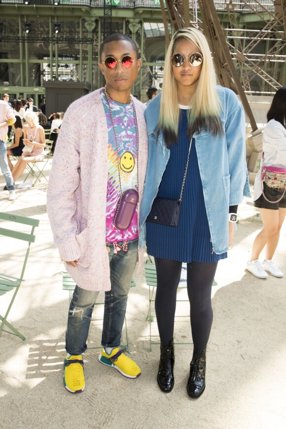 Pharrell Williams et sa femme Helen Lasichanh - Défilé de mode "Chanel", collection Haute Couture automne-hiver 2017/2018, au Grand Palais à Paris. Le 4 juillet 2017. © Olivier Borde/Bestimage