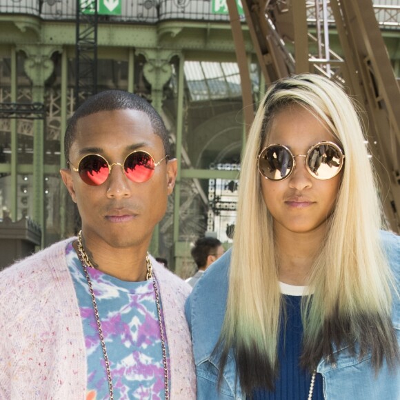 Pharrell Williams et sa femme Helen Lasichanh - Défilé de mode "Chanel", collection Haute Couture automne-hiver 2017/2018, au Grand Palais à Paris. Le 4 juillet 2017. © Olivier Borde/Bestimage