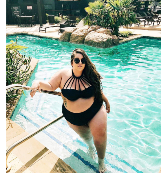 Natalie Hage, une instagrameuse et mannequin "plus size" victime de body shaming dans l'avion. Sur Instagram, le 15 avril 2017.