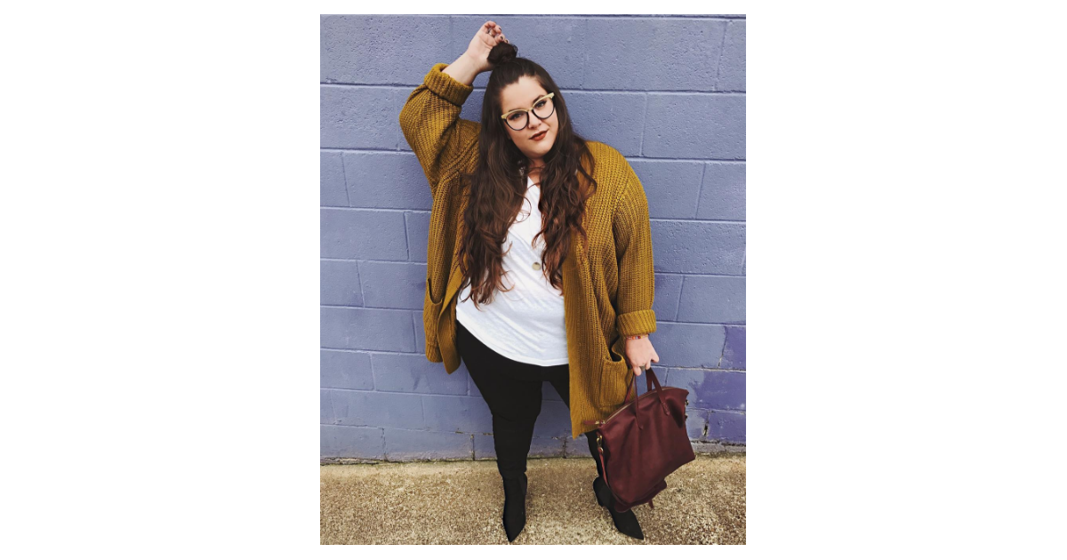 Natalie Hage, une instagrameuse et mannequin plus size victime de body shaming dans l'avion. Sur