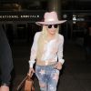 Lady Gaga arrive à l'aéroport de LAX à Los Angeles, le 8 décembre 2016