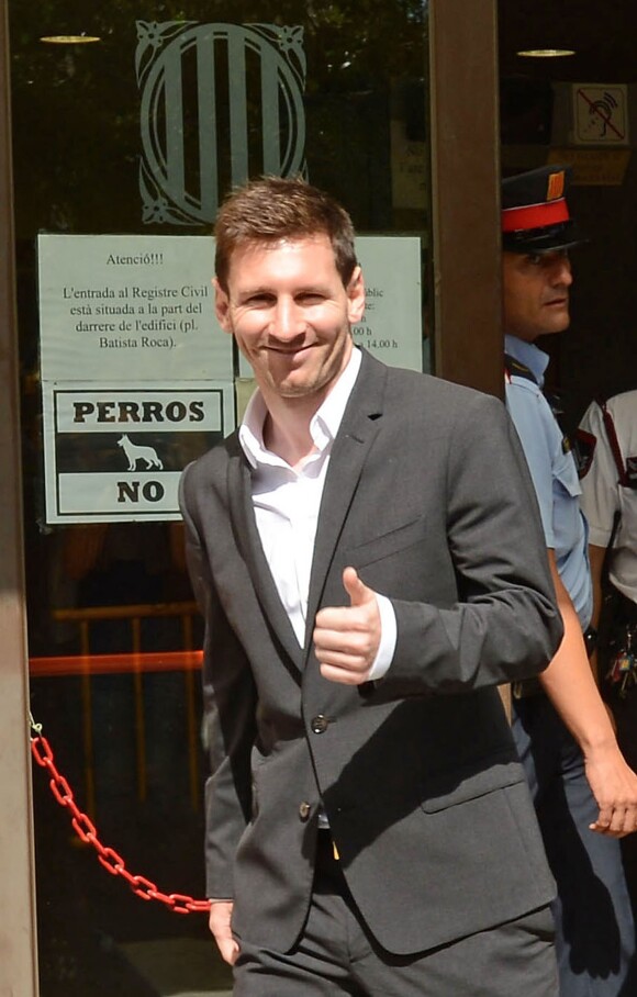 Lionel Messi - L'international de football Argentin Lionel Messi quitte le tribunal de Gava, pres de Barcelone le 27 septembre 2013. B