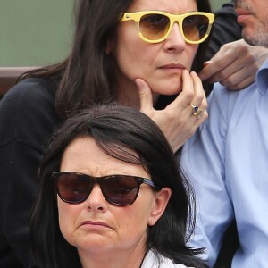 Géraldine Pailhas et son compagnon Christopher Thompson - People dans les tribunes lors du Tournoi de Roland-Garros (les Internationaux de France de tennis) à Paris, le 27 mai 2016. © Cyril Moreau/Bestimage