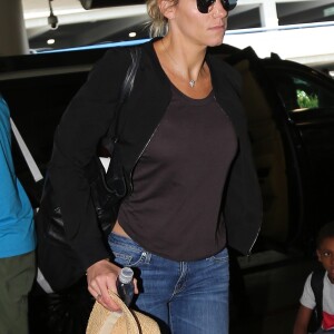 Lindsay Shookus (nouvelle compagne de Ben Affleck) arrive à l'aéroport de LAX à Los Angeles, le 7 juillet 2017