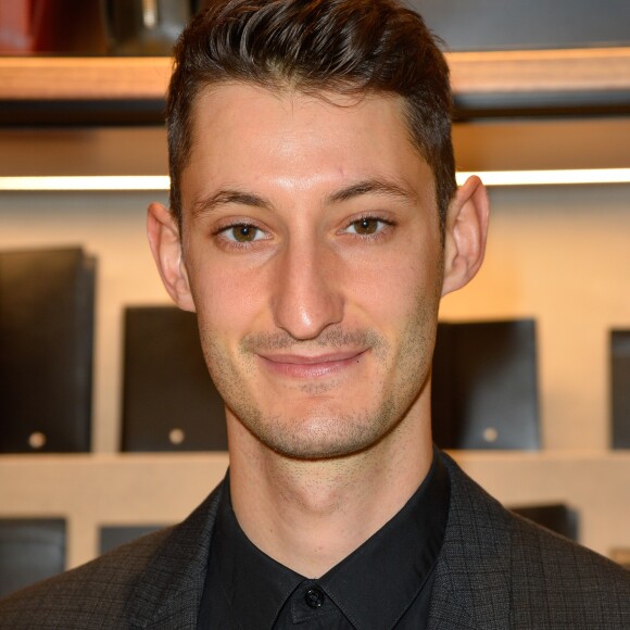 Semi-exclusif - Pierre Niney (Dior, montre Montblanc et chaussures Louboutin) - Soirée à l'occasion de la réouverture du flagship Montblanc Champs-Elysées à Paris, France, le 18 mai 2017. © Coadic Guirec/Bestimage