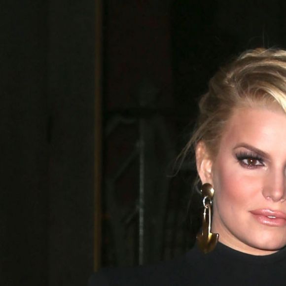 Jessica Simpson à la sortie de son hôtel à New York, le 25 octobre 2016.