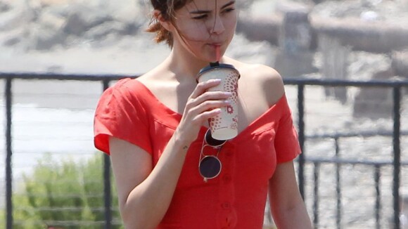 Selena Gomez, radieuse au naturel : Un teint zéro défaut ?