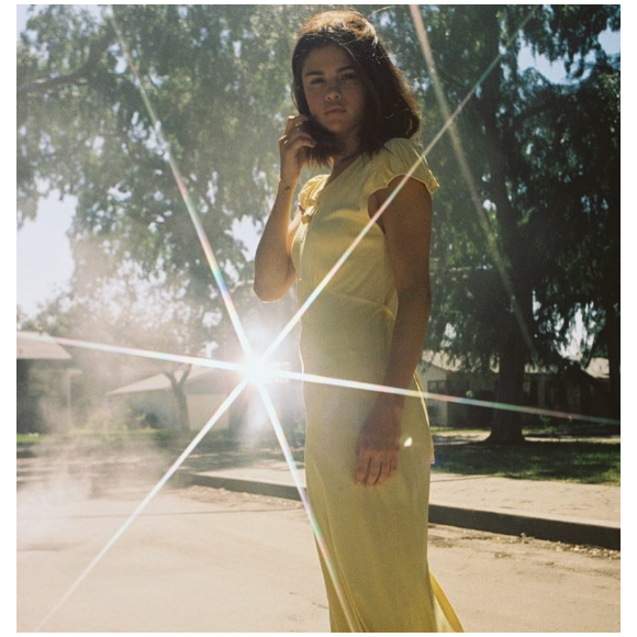 Selena Gomez assure la promotion de son prochain single Fetish, à paraître le 13 juillet 2017, sur sa page Instagram.