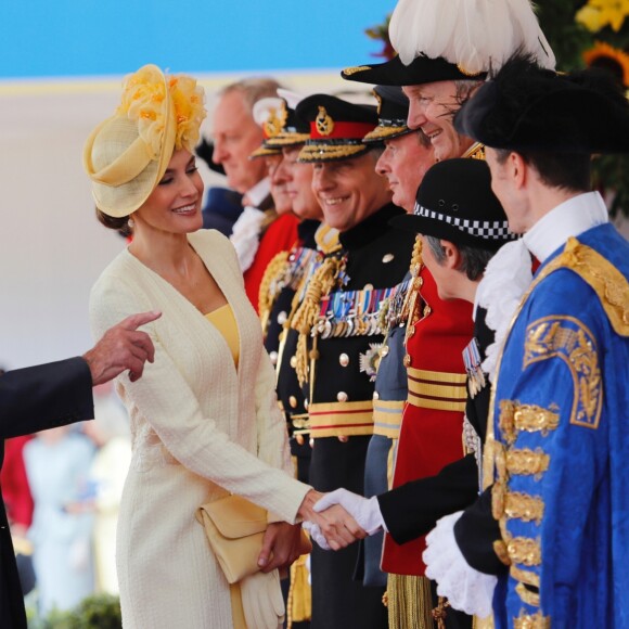 La reine Elisabeth II d'Angleterre, le prince Philip, duc d'Edimbourg, la reine Letizia d'Espagne - Le couple royal d'Espagne reçu au palais de Buckingham par la famille royale d'Angleterre à Londres. Le 12 juillet 2017  Reception ceremony on occasion for their official visit to United Kingdom in London on Wednesday 12 July 2017. On the first day of their 3 day tour of United Kingdom12/07/2017 - Londres