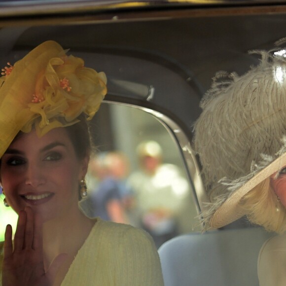 La reine Letizia d'Espagne reçue par Camilla Parker Bowles, duchesse de Cornouailles, à Londres. Le 12 juillet 2017  The Duchess of Cornwall and Spain's Queen Letizia leave their hotel by car in London at the start of the King's State Visit to the UK.12/07/2017 - Londres