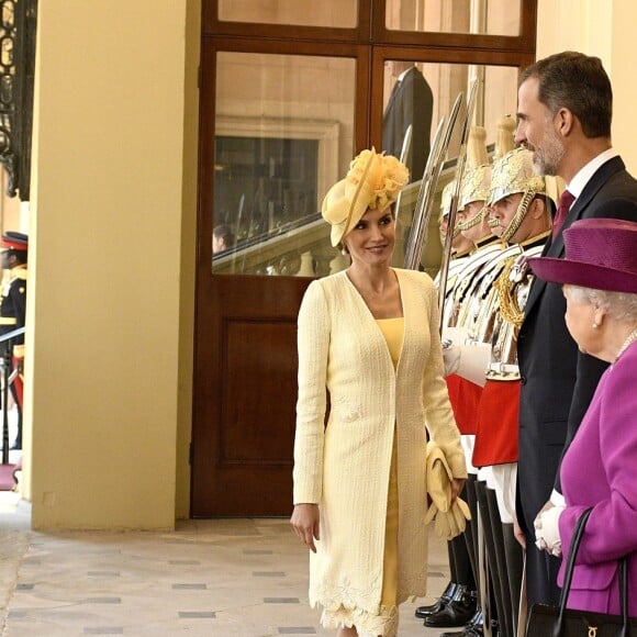 Le prince Philip, duc d'Edimbourg, la reine Letizia et le roi Felipe VI d'Espagne, la reine Elisabeth II d'Angleterre - Le couple royal d'Espagne reçu au palais de Buckingham par la famille royale d'Angleterre à Londres. Le 12 juillet 2017  Reception ceremony on occasion for their official visit to United Kingdom in London on Wednesday 12 July 2017. On the first day of their 3 day tour of United Kingdom12/07/2017 - Londres