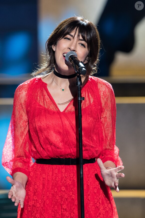 Exclusif - Nolwenn Leroy - Tournage de l'émission "Merci Renaud" dans les studios de la Plaine Saint-Denis le 15 novembre 2016 © Cyril Moreau / Bestimage
