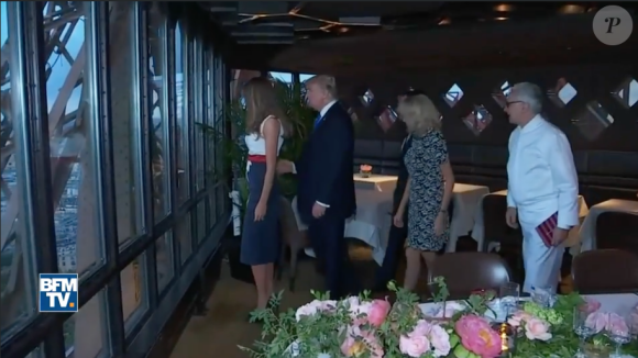 Capture d'écran du reportage de BFM TV sur le dîner d'Emmanuel et Brigitte Macron avec Donald et Melania Trump au Jules Verne à la Tour Eiffel - Paris le 13 juillet 2017