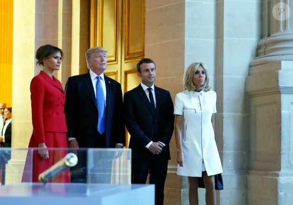 Le président de la République Emmanuel Macron, sa femme Brigitte Trogneux, le président des Etats-Unis Donald Trump et sa femme Melania Trump lors de la cérémonie d'accueil du président des Etats-Unis à l'Hôtel National des Invalides à Paris le 13 juillet 2017. © Dominique Jacovides/Bestimage