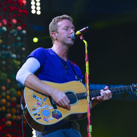 Coldplay lors du premier de ses trois concerts au Stade de France, Saint-Denis, le 15 juillet 2017