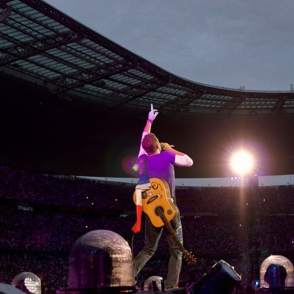 Coldplay en concert au Stade de France, Saint-Denis, le 15 juillet 2017.