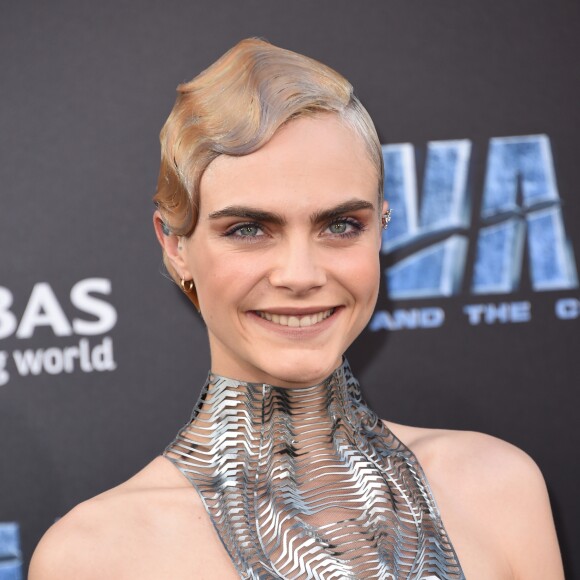 Cara Delevingne à la première de "Valérian et la Cité des milles planètes" au TCL Chinese Theater à Hollywood, le 17 juillet 2017