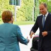 Angela Merkel a officiellement souhaité la bienvenue au prince William et à la duchesse de Cambridge en Allemagne, le 19 juillet 2017 à Berlin.