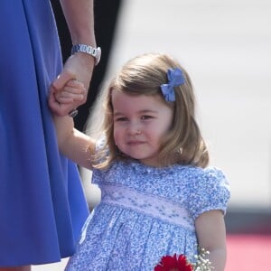 Le prince William et la duchesse Catherine de Cambridge ont atterri avec leurs enfants le prince George et la princesse Charlotte à Berlin le 19 juillet 2017 pour la suite de leur visite officielle entamée en Pologne.