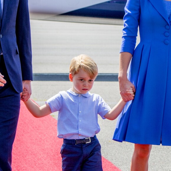 Le prince William et la duchesse Catherine de Cambridge sont arrivés avec leurs enfants le prince George et la princesse Charlotte à Berlin le 19 juillet 2017 pour la suite de leur visite officielle entamée en Pologne.