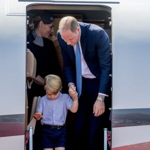 Le prince William et la duchesse Catherine de Cambridge sont arrivés avec leurs enfants le prince George et la princesse Charlotte à Berlin le 19 juillet 2017 pour la suite de leur visite officielle entamée en Pologne.