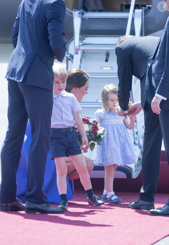 Le prince William et la duchesse Catherine de Cambridge sont arrivés avec leurs enfants le prince George et la princesse Charlotte à Berlin le 19 juillet 2017 pour la suite de leur visite officielle entamée en Pologne.