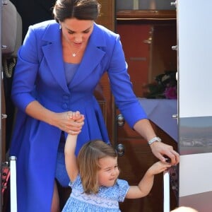 Le prince William et la duchesse Catherine de Cambridge sont arrivés avec leurs enfants le prince George et la princesse Charlotte à Berlin le 19 juillet 2017 pour la suite de leur visite officielle entamée en Pologne.