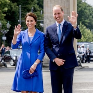 Kate Middleton et le prince William en visite à la porte de Brandebourg à Berlin, le 19 juillet 2017.