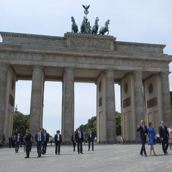 Kate Middleton et le prince William en visite à la porte de Brandebourg à Berlin, le 19 juillet 2017.