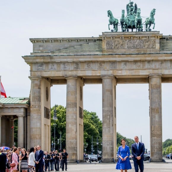 Kate Middleton et le prince William en visite à la porte de Brandebourg à Berlin, le 19 juillet 2017.