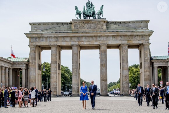 Kate Middleton et le prince William en visite à la porte de Brandebourg à Berlin, le 19 juillet 2017.