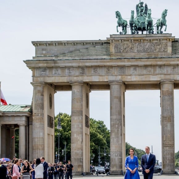 Kate Middleton et le prince William en visite à la porte de Brandebourg à Berlin, le 19 juillet 2017.