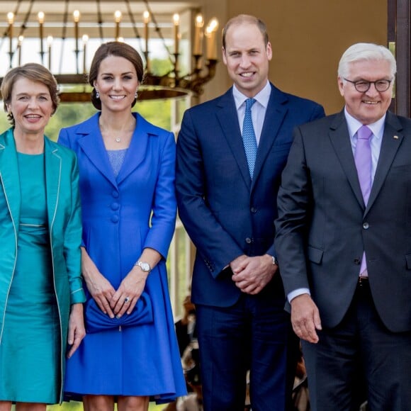 Kate Middleton, duchesse de Cambridge et le prince William, duc de Cambridge, reçus au palais de Bellevue à Berlin par le président Frank-Walter Steinmeier et sa femme Elke Büdenbender, le 19 juillet 2017.