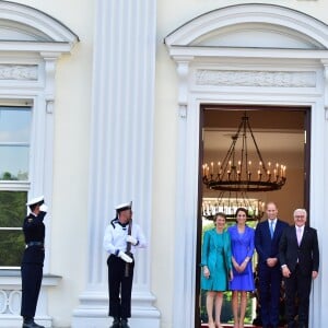 Kate Middleton, duchesse de Cambridge et le prince William, duc de Cambridge, reçus au palais de Bellevue à Berlin par le président Frank-Walter Steinmeier et sa femme Elke Büdenbender, le 19 juillet 2017.