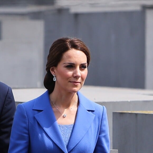 Le prince William et Kate Middleton au Mémorial de l'Holocauste à Berlin, à Berlin le 19 juillet 2017 dans le cadre de leur visite officielle.