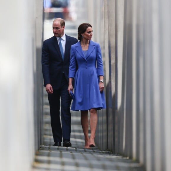 Le prince William et Kate Middleton au Mémorial de l'Holocauste à Berlin, à Berlin le 19 juillet 2017 dans le cadre de leur visite officielle.