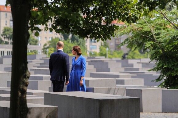 Le prince William et Kate Middleton au Mémorial de l'Holocauste à Berlin, à Berlin le 19 juillet 2017 dans le cadre de leur visite officielle.