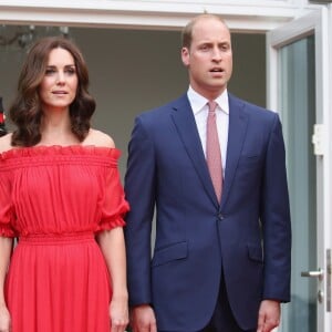 Le prince William et la duchesse Catherine de Cambridge lors de la garden party organisée par l'ambassadeur de Grande-Bretagne à Berlin, Sebastian Wood, le 19 juillet 2017 en l'honneur de l'anniversaire de la reine.