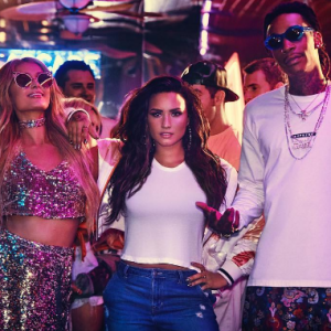 Demi Lovato, avec Paris Hilton et Wiz Khalifa, dans son nouveau clip Sorry Not Sorry - Image publiée sur Instagram, le 19 juillet 2017