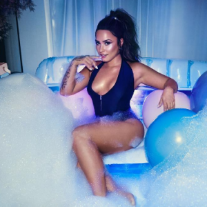 Demi Lovato dans son nouveau clip Sorry Not Sorry - Image publiée sur Instagram, le 19 juillet 2017