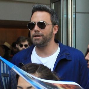 Ben Affleck (‘Justice League') salue ses fans lors du Comic Con 2017 à San Diego, le 22 juillet 2017