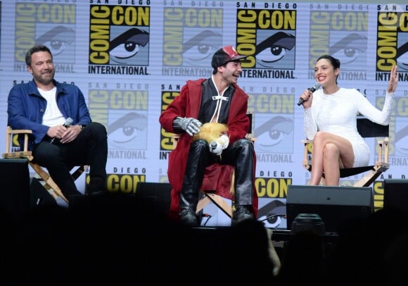 Ben Affleck, Ezra Miller, Gal Gadot à la soirée 'Justice Leaguel' du Comic Con 2017 au Hilton Bayfront à San Diego, le 22 juillet 2017